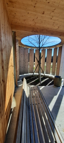 Lärchenholz für Gartenlaube und Sichtschutz