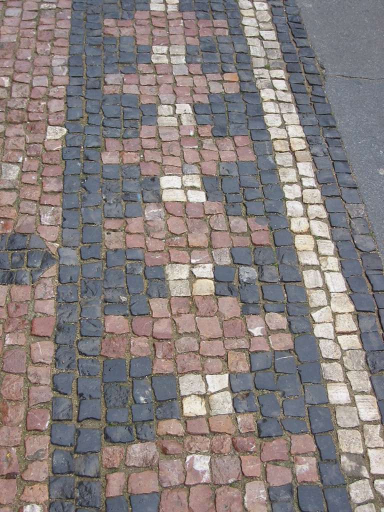 Terrasse mit Mosaik pflastern