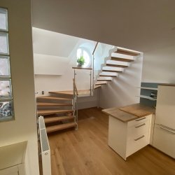 Loftwohnung mit Treppe in Leichtbau